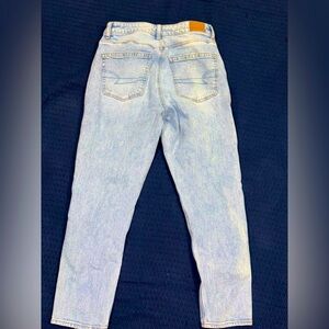 AE strigid mom jean size 2 short